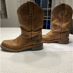 Double H boots. Size 9 women. Hardly ever worn!! Pretty much like new.